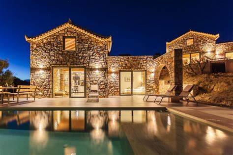 Frourio Lodge Α2